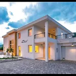Villa White Pearl In Slivno (Split-Dalmatia)
