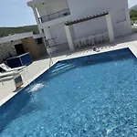 White Pearl In Villa *