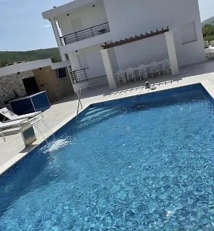 White Pearl In Villa *