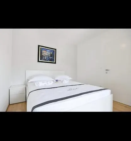 White Pearl In Villa Slivno (Split-Dalmatia)